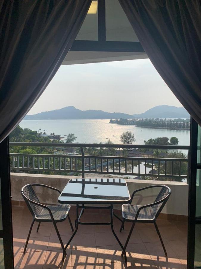 Marina Heights Hotel Residences Lumut Eksteriør billede