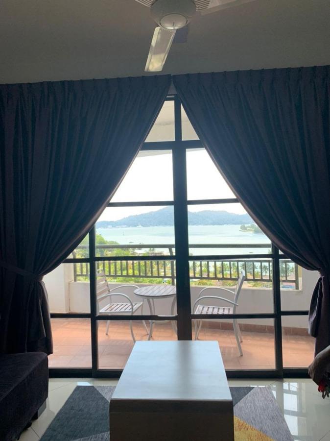 Marina Heights Hotel Residences Lumut Eksteriør billede