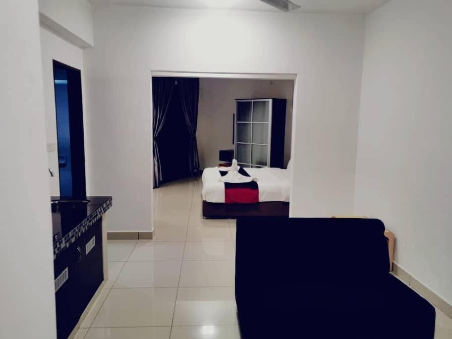 Marina Heights Hotel Residences Lumut Eksteriør billede